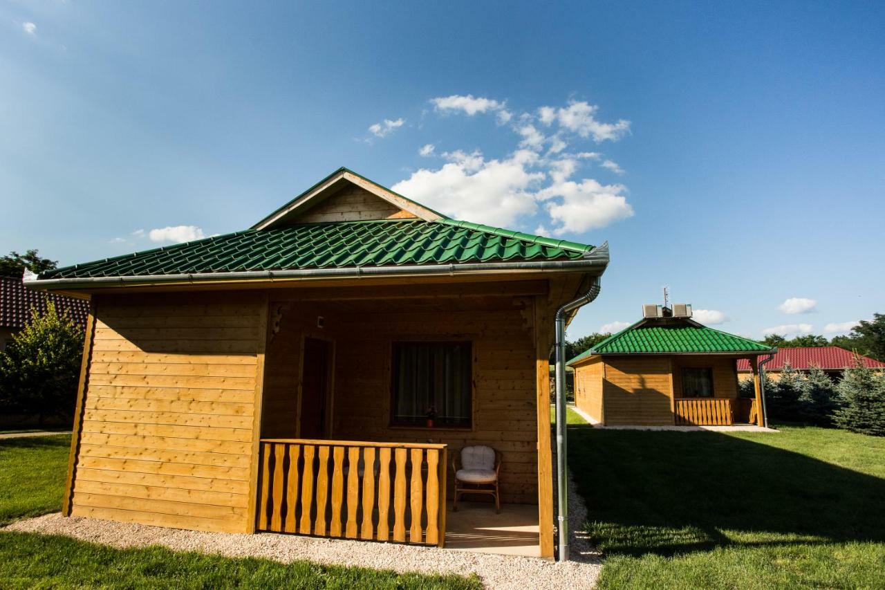 Szatmar Beregi Elmenyliget Apart otel Fehérgyarmat Dış mekan fotoğraf